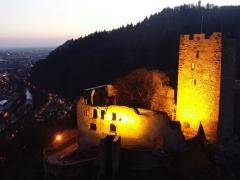Kastelburg bei Nacht